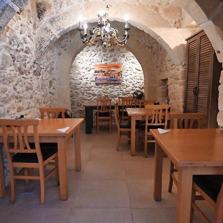 The Cloisters Bed And Breakfast Xaghra Bagian luar foto