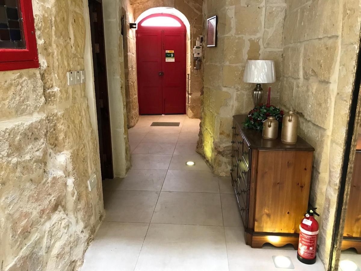 The Cloisters Bed And Breakfast Xaghra Bagian luar foto