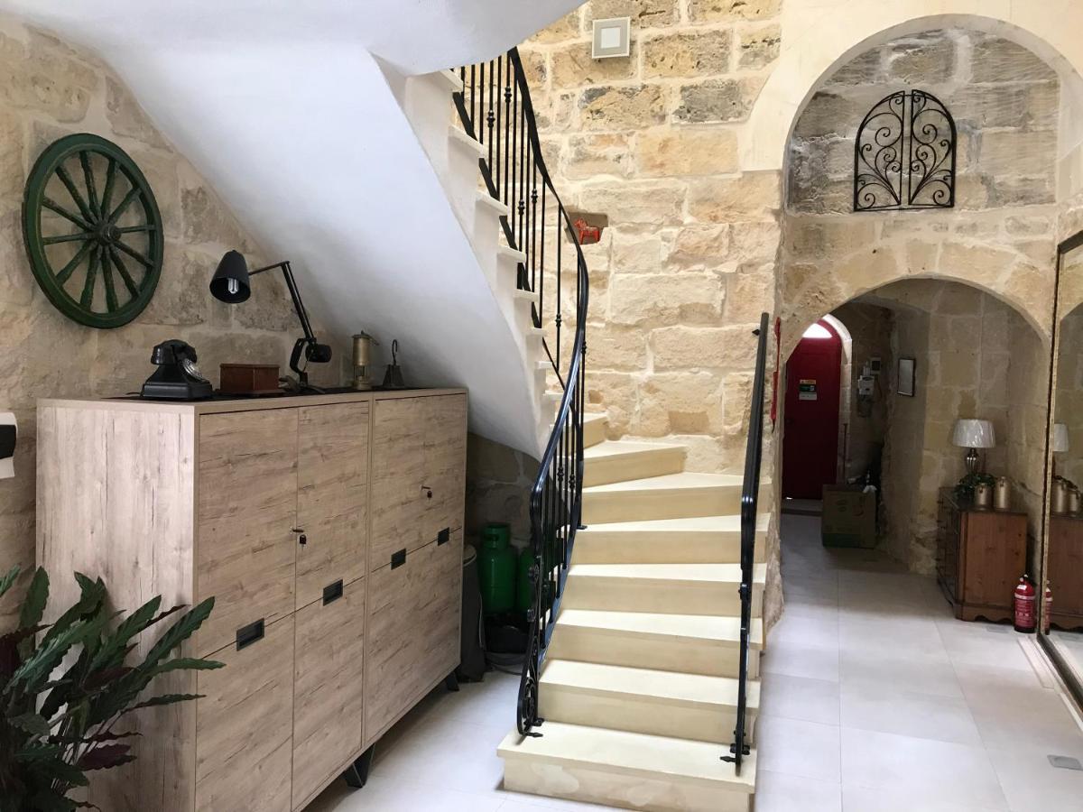 The Cloisters Bed And Breakfast Xaghra Bagian luar foto