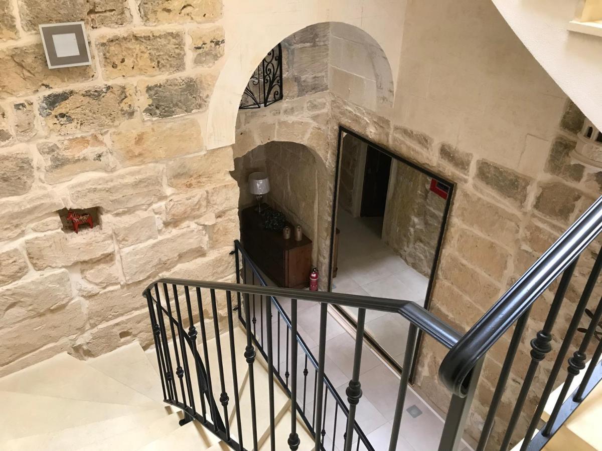 The Cloisters Bed And Breakfast Xaghra Bagian luar foto