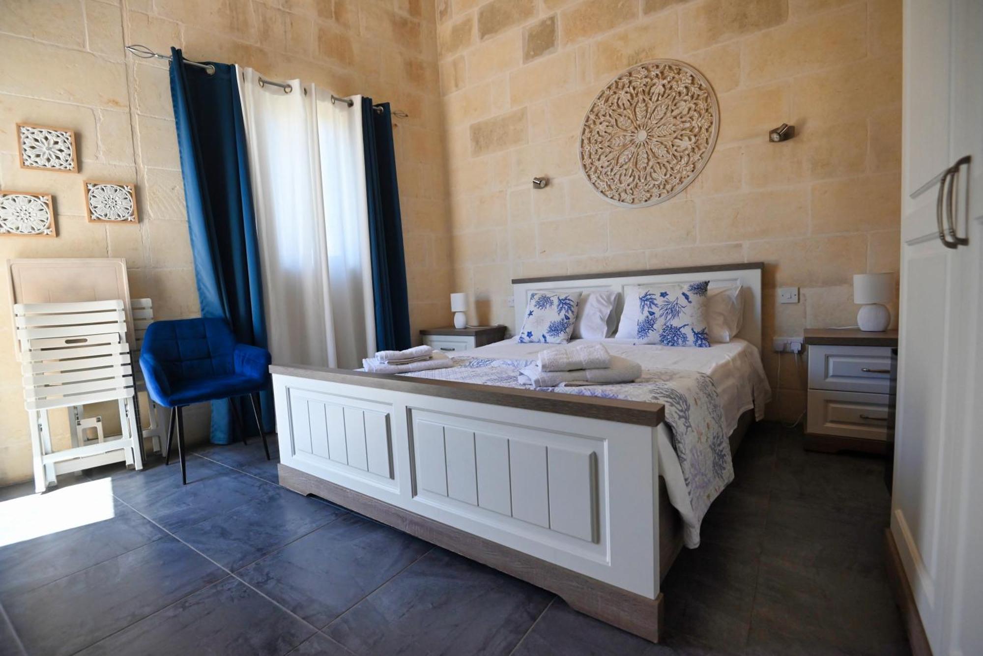 The Cloisters Bed And Breakfast Xaghra Bagian luar foto