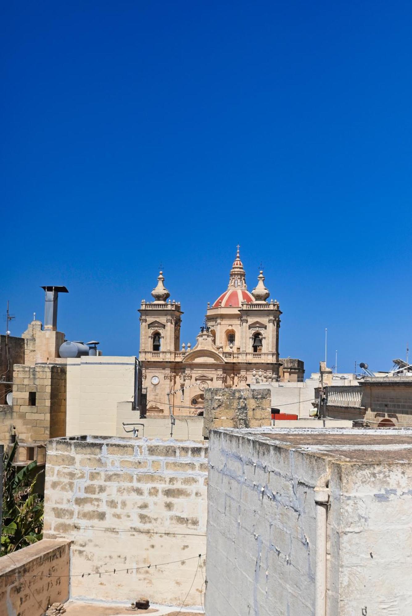 The Cloisters Bed And Breakfast Xaghra Bagian luar foto