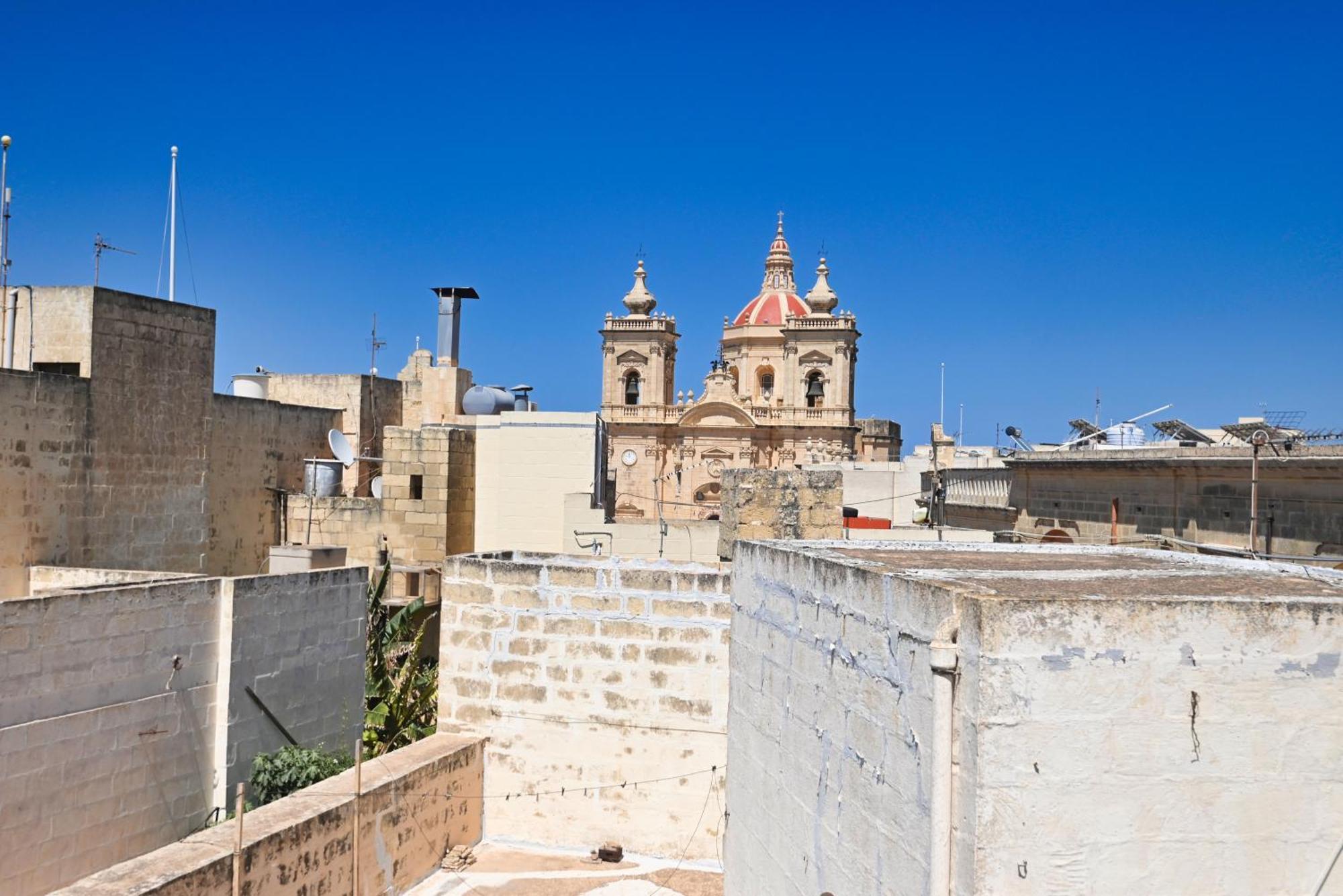 The Cloisters Bed And Breakfast Xaghra Bagian luar foto