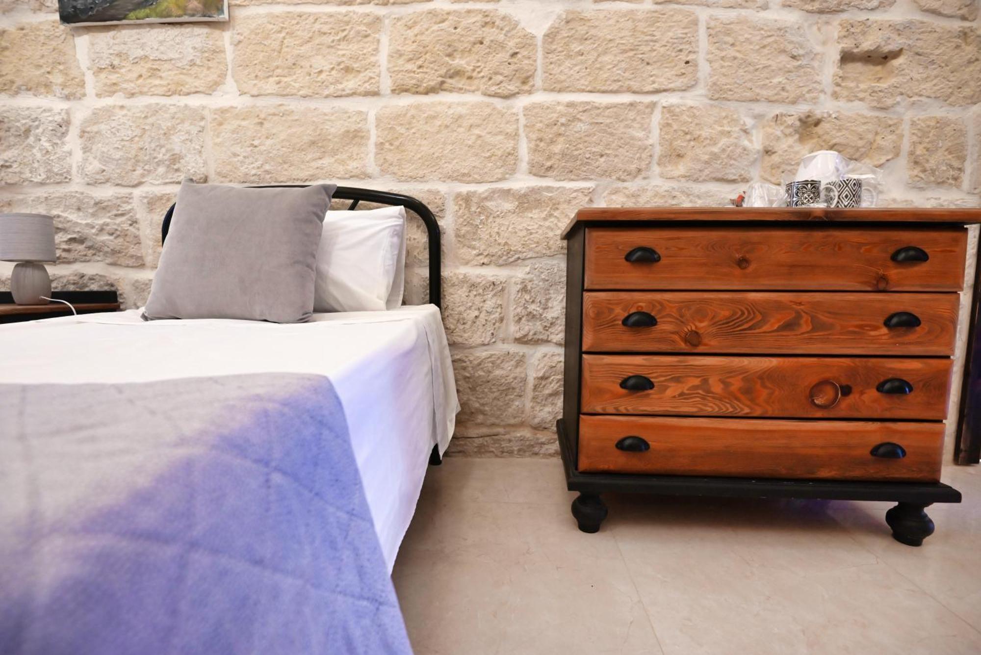 The Cloisters Bed And Breakfast Xaghra Bagian luar foto