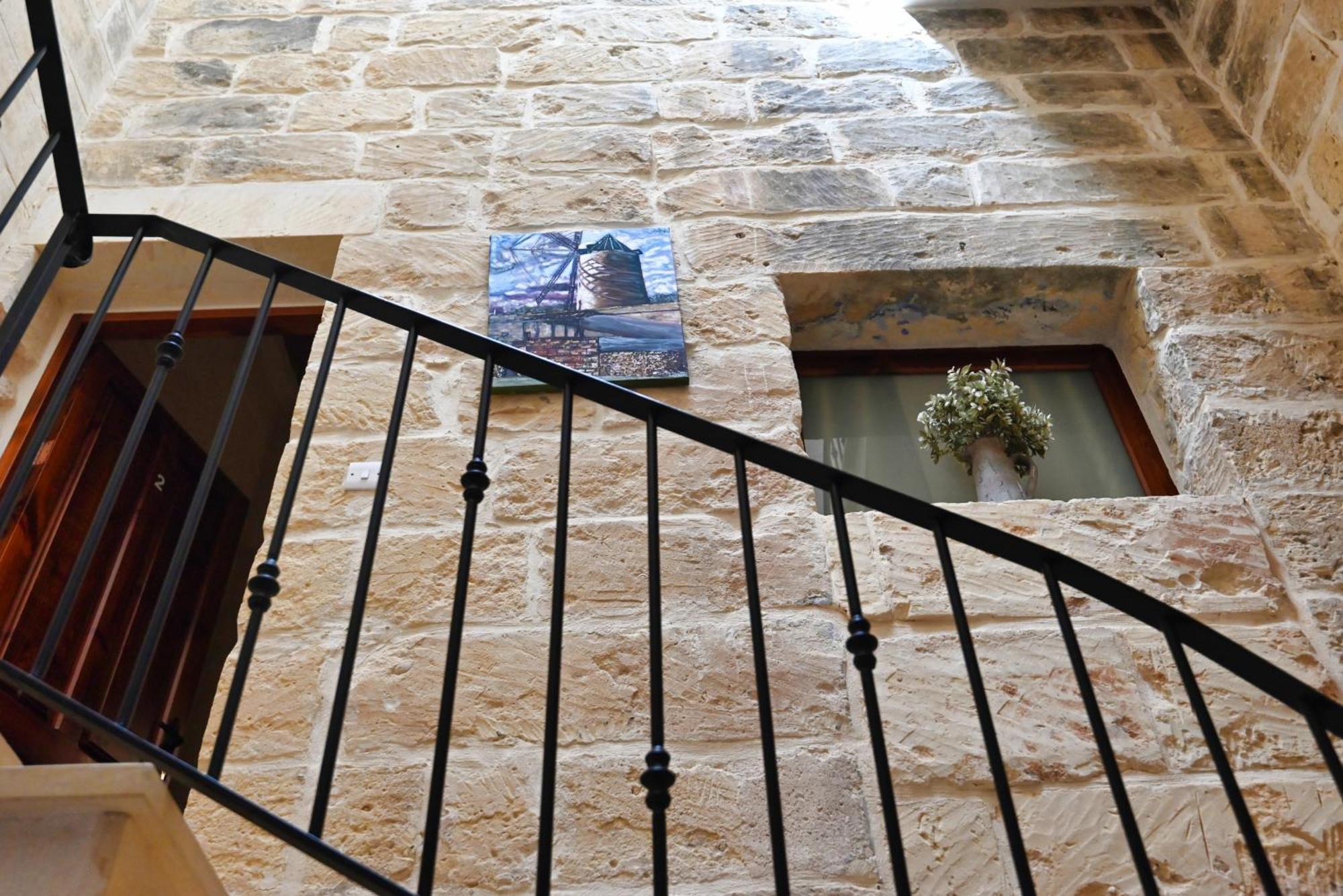 The Cloisters Bed And Breakfast Xaghra Bagian luar foto