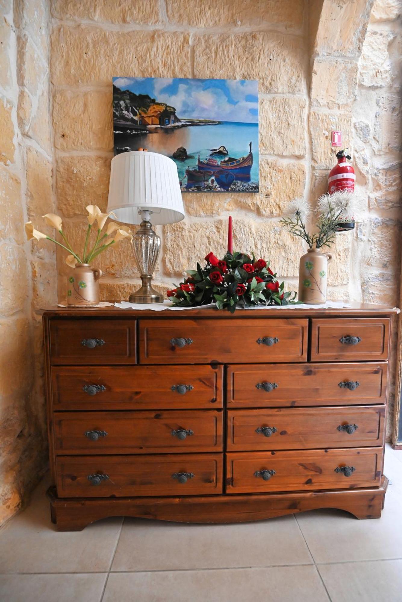 The Cloisters Bed And Breakfast Xaghra Bagian luar foto