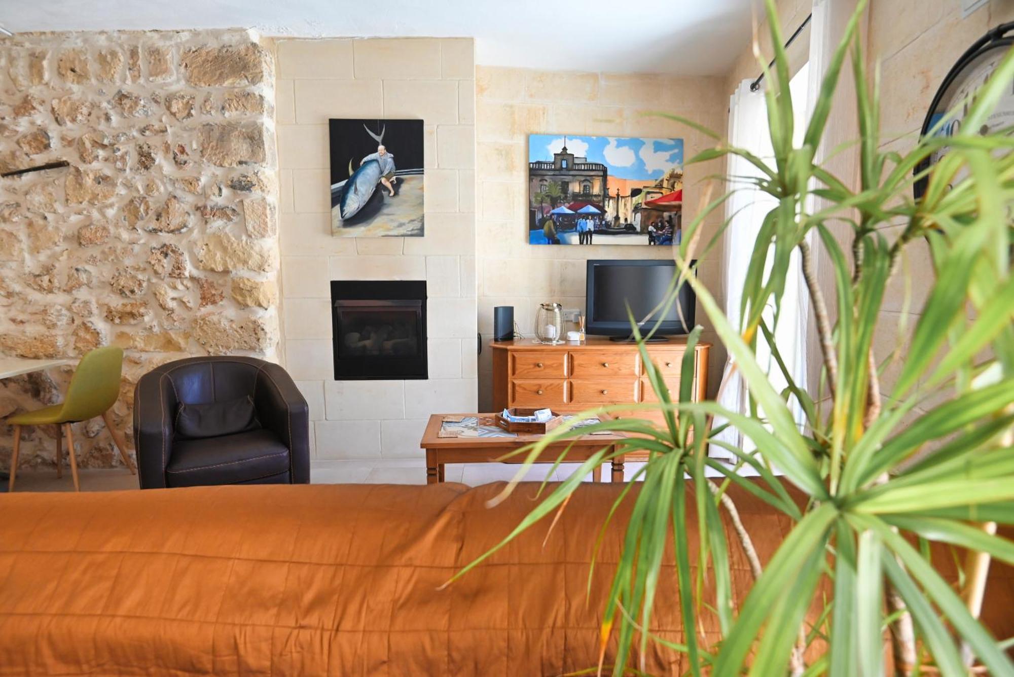 The Cloisters Bed And Breakfast Xaghra Bagian luar foto