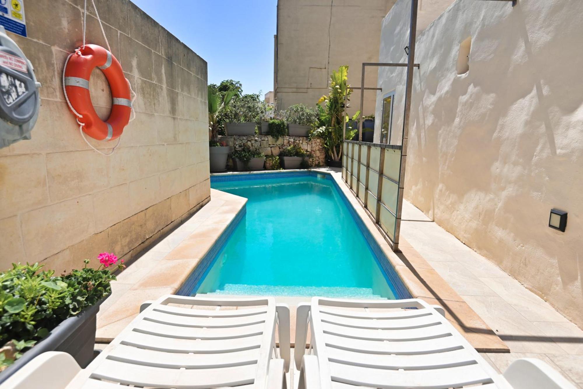 The Cloisters Bed And Breakfast Xaghra Bagian luar foto