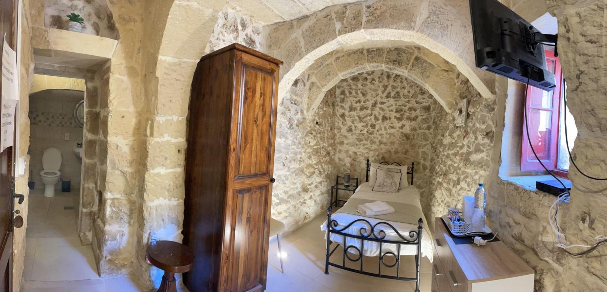 The Cloisters Bed And Breakfast Xaghra Bagian luar foto